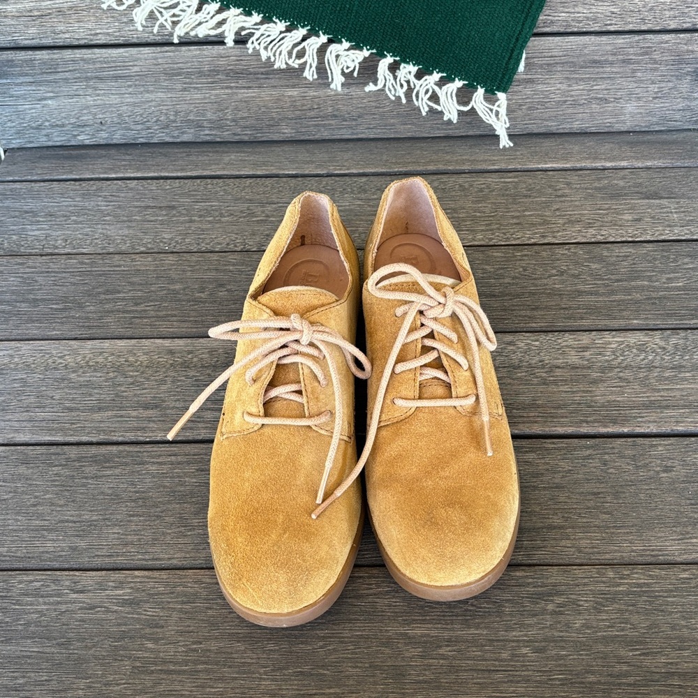 Born Mustard Suede Women’s Oxfords 40.5